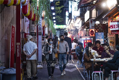 Nhật Bản nới lỏng hạn chế về số người tham dự sự kiện thể thao, giải trí