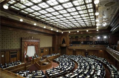 Nhật Bản thông qua luật phân phát miễn phí vắc-xin Covid-19